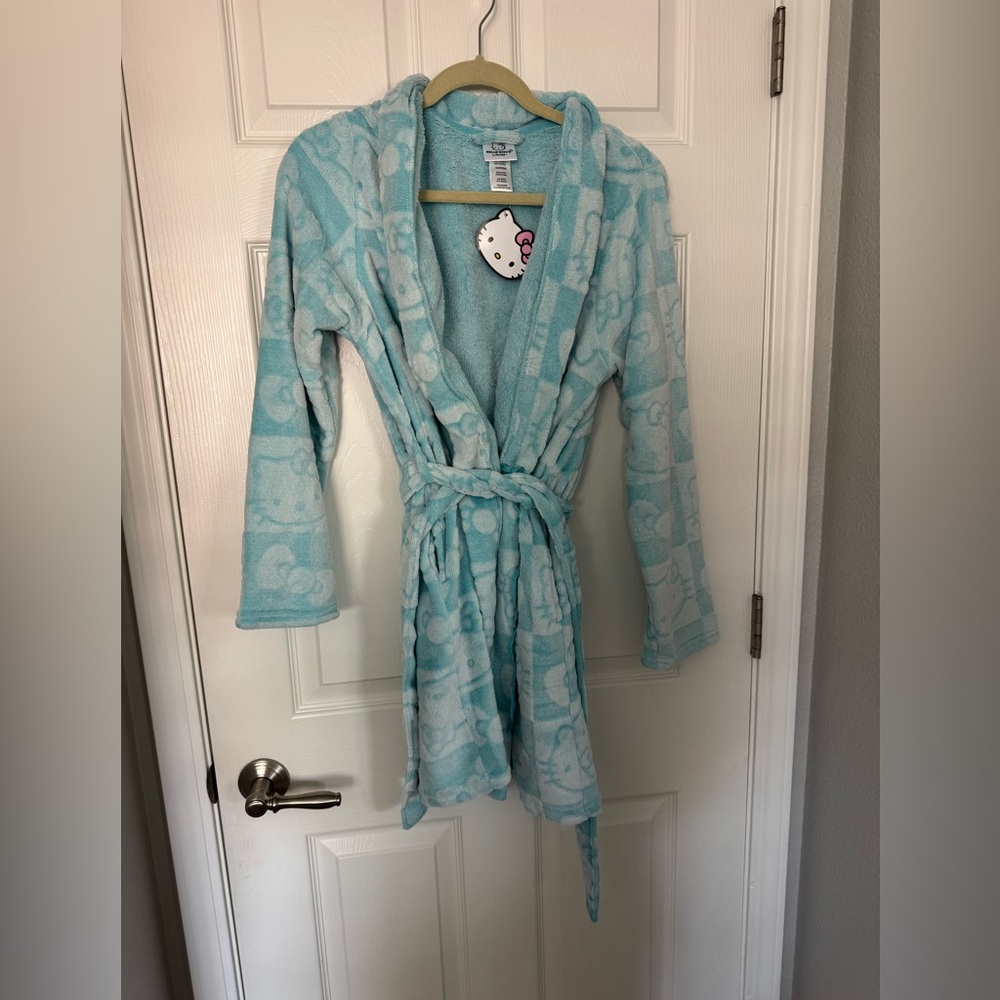 Hello Kitty Baby Blue Robe Size Medium